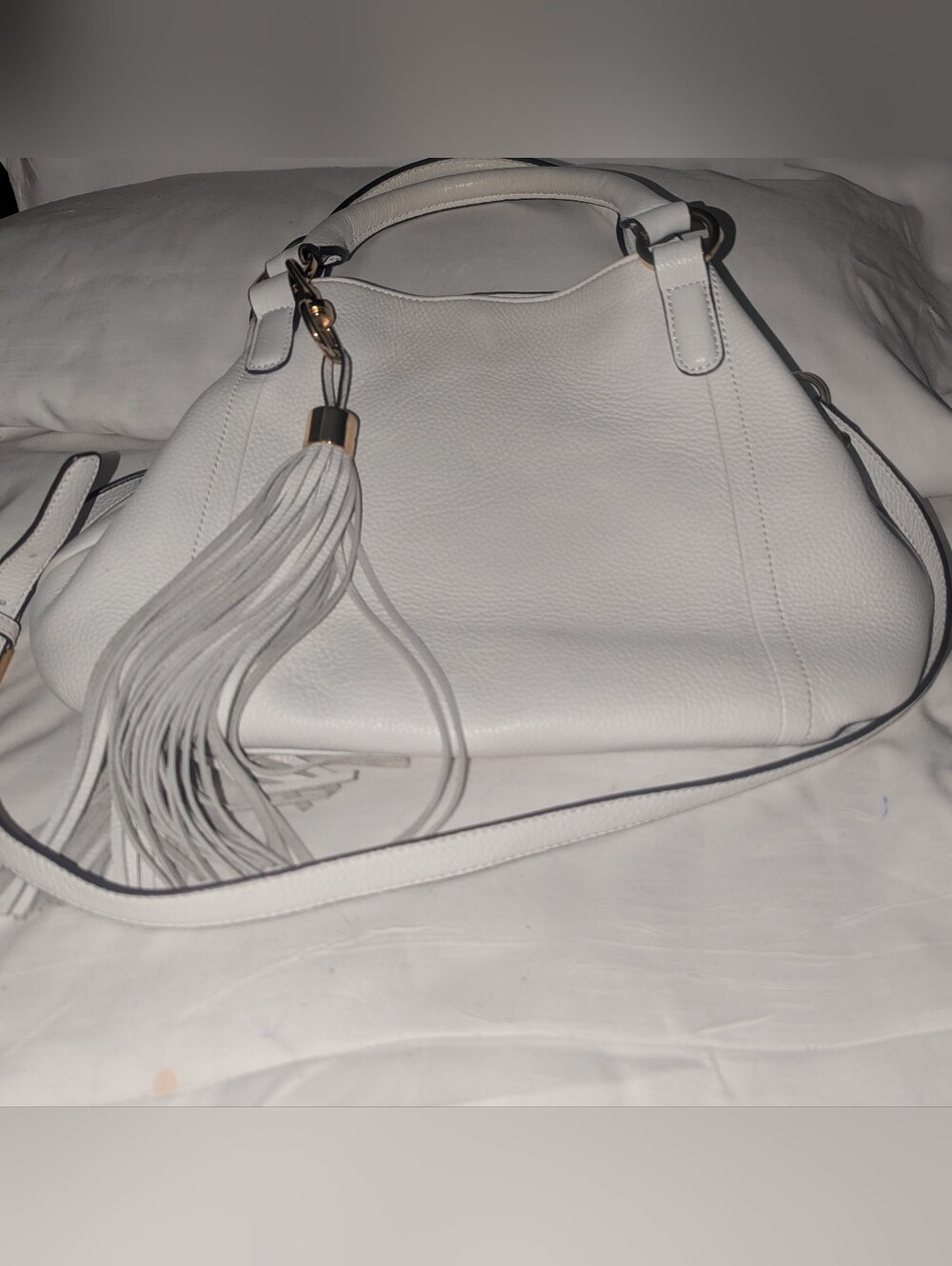 Gilli Got It Love It White Leather Tassel Satchel with Gold Hardware - Picture 9 of 14
